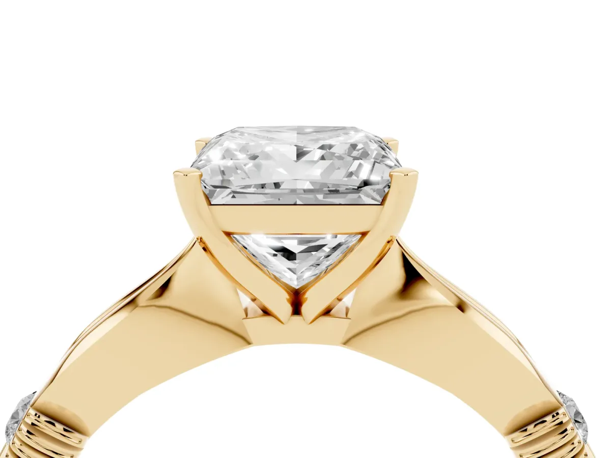 Princess Cut Solitaire Diamond Twisted Band with Four-Prong Setting Yellow gold