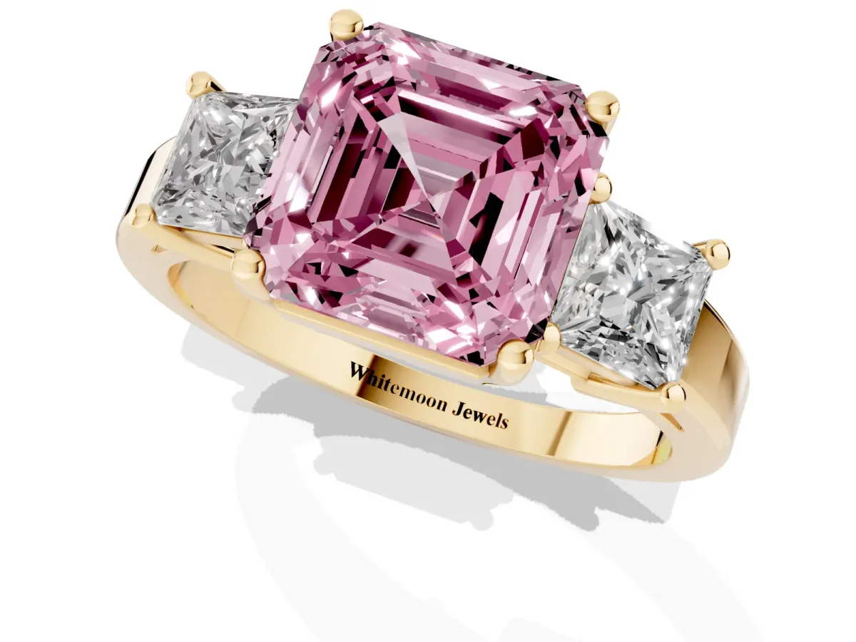 Fancy Pink Three-Stone Asscher Cut Cut Solitaire Ring with Prong Setting Yellow gold