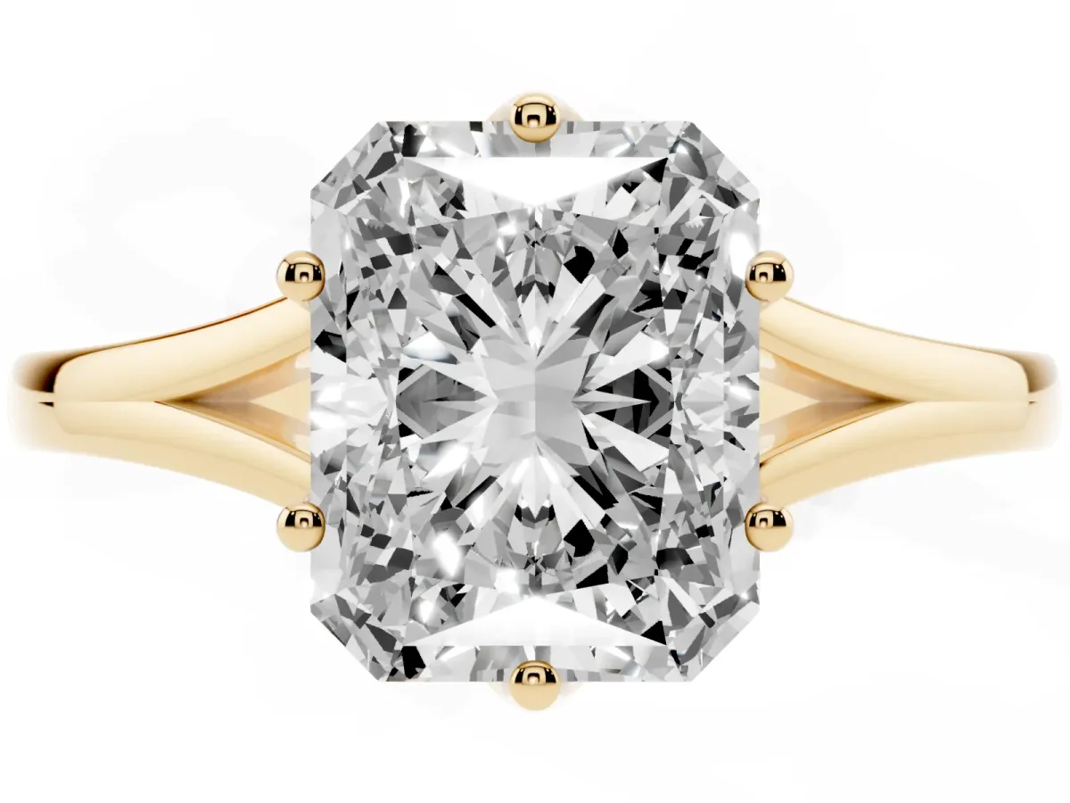 Radiant Cut Solitaire Diamond Ring with Six-Prong Setting and Tapered Band Yellow gold
