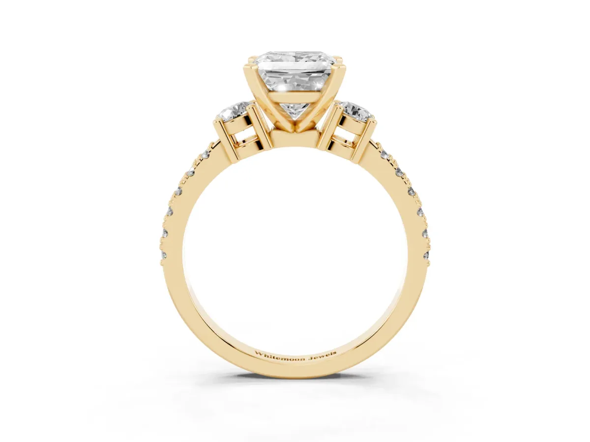 Princess Cut Three-Stone Diamond Pavé Band with Prong Setting Yellow gold
