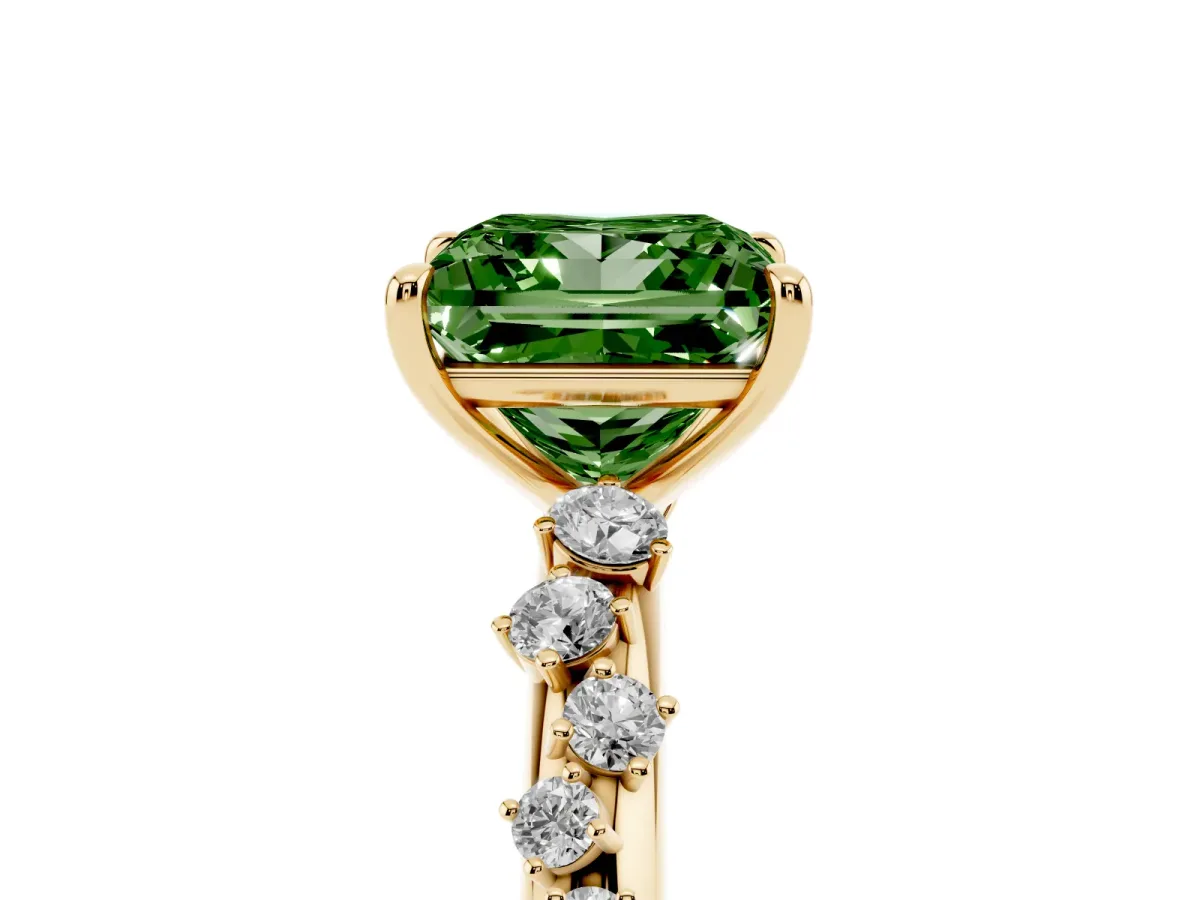 Fancy Green Princess Cut Diamond Cluster Prong-Set Solitaire Ring Yellow gold