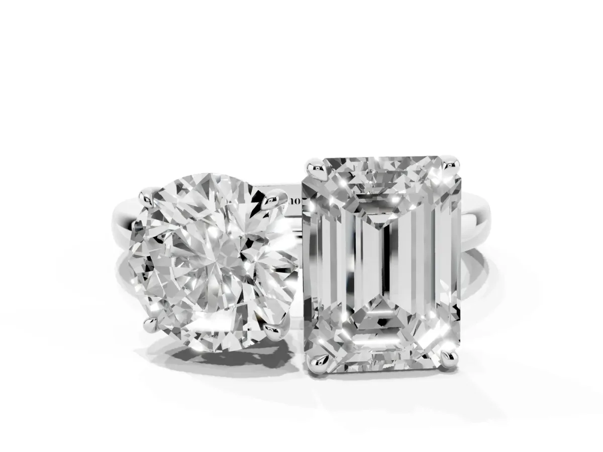 Round Cut and Emerald Cut Toi Moi Ring with Prong Setting Platinum