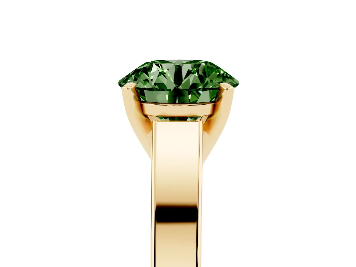 Fancy Green Round Cut Solitaire Engagement Ring with Four-Prong Setting and Tapered Band Yellow gold