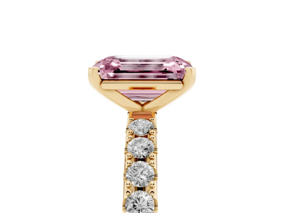 Fancy Pink Emerald Cut Diamond Solitaire Pavé Band with Four-Prong Setting Yellow gold