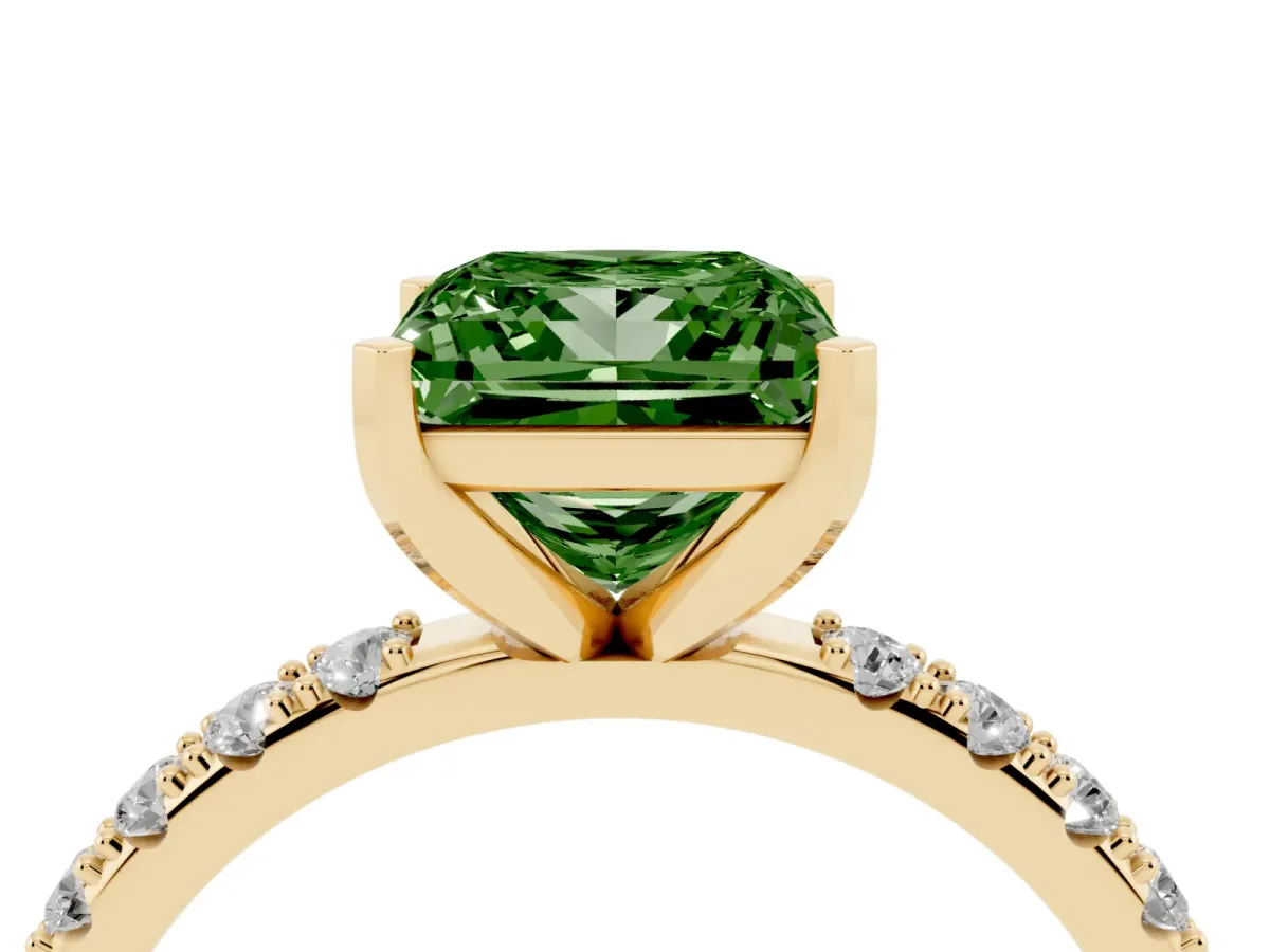 Fancy Green Princess Cut Diamond Solitaire Pavé Band with Four-Prong Setting Yellow gold