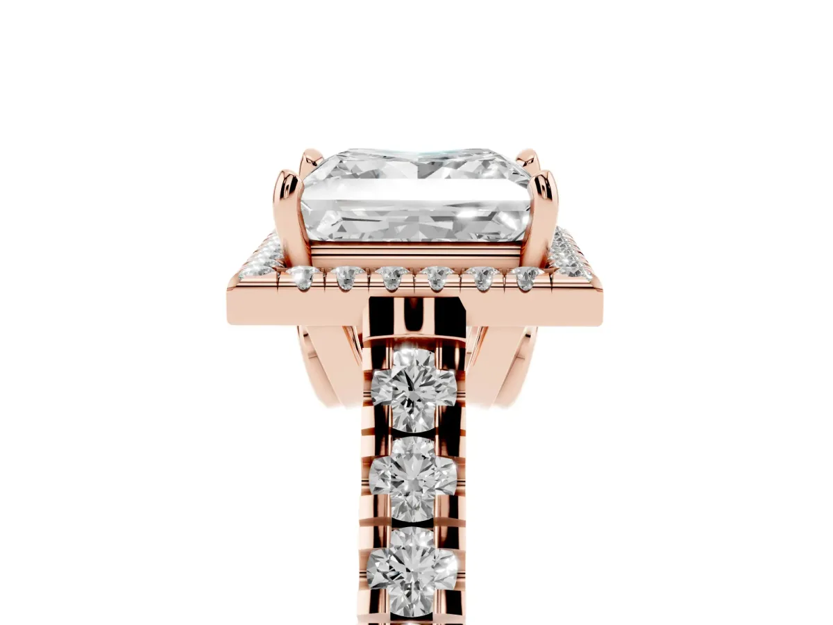Princess Cut Halo Pavé Diamond Engagement Ring with Four-Prong Setting Rose gold