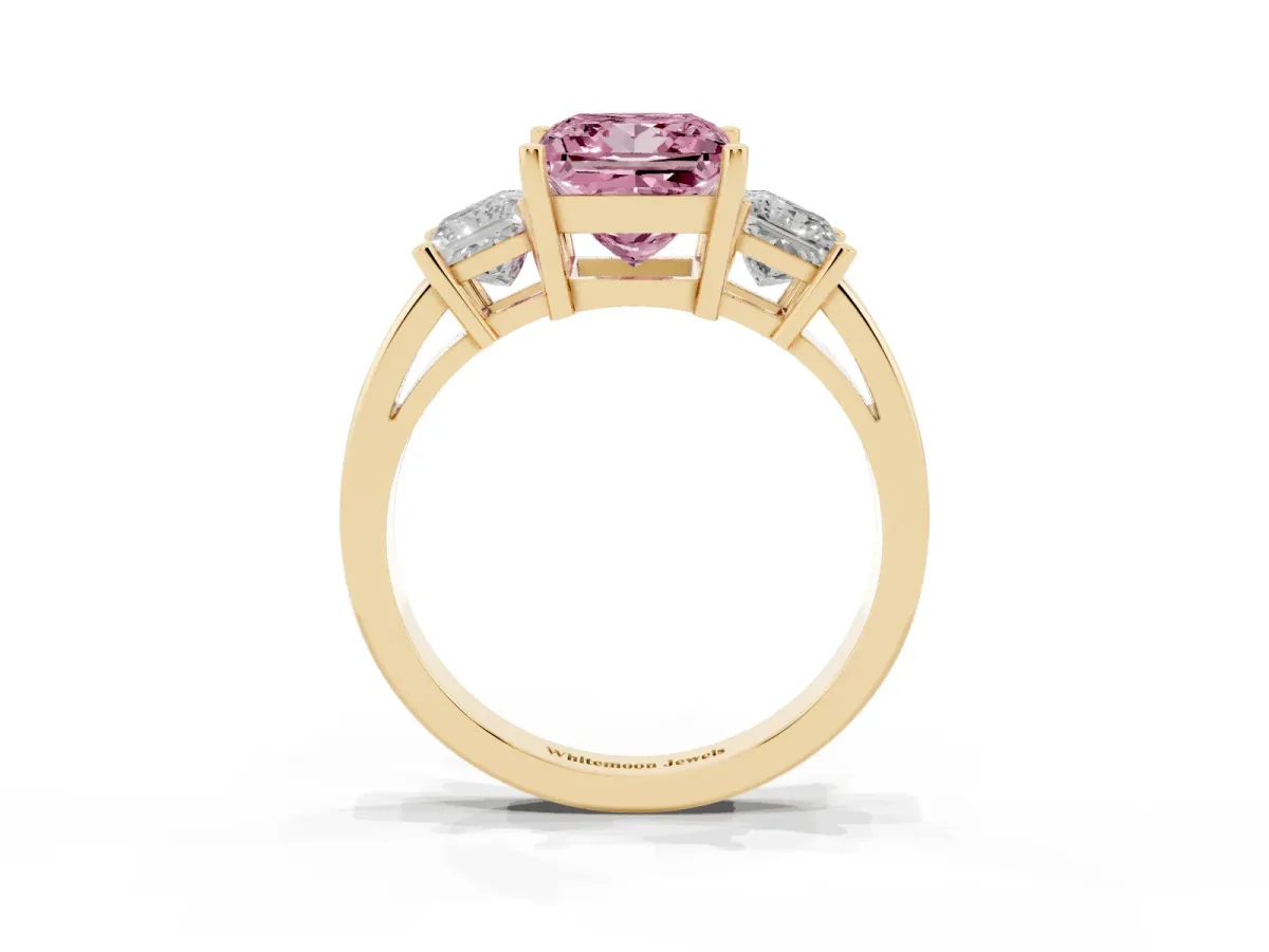 Fancy Pink Three-Stone Princess Cut Cut Solitaire Ring with Prong Setting Yellow gold