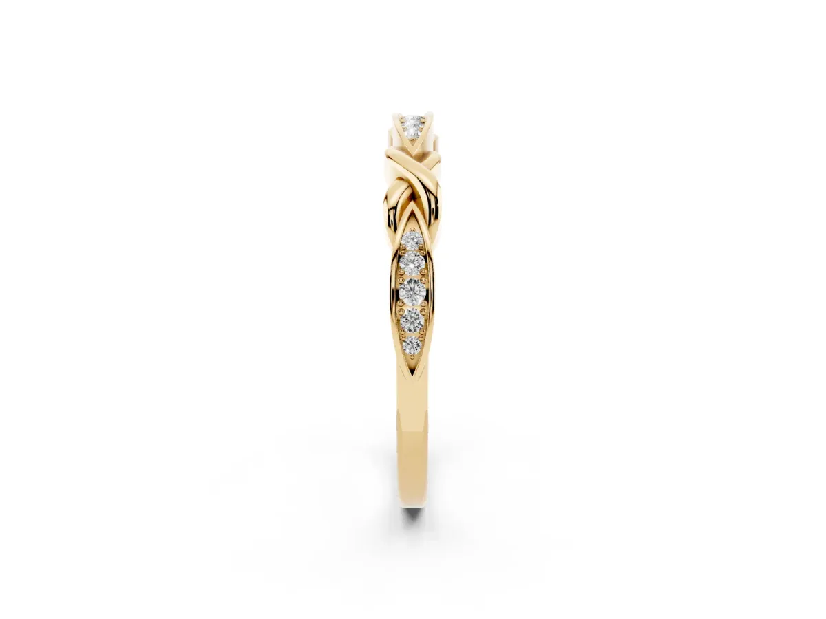 Twisted Marquise Diamond Pavé Band with Shared Prong Setting Yellow gold