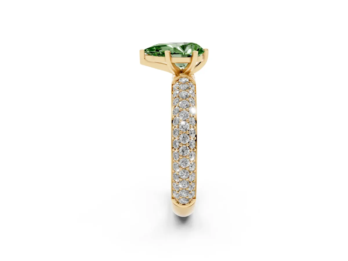 Fancy Green Pear Cut Diamond Solitaire Ring with Prong Setting and Pavé Band Yellow gold