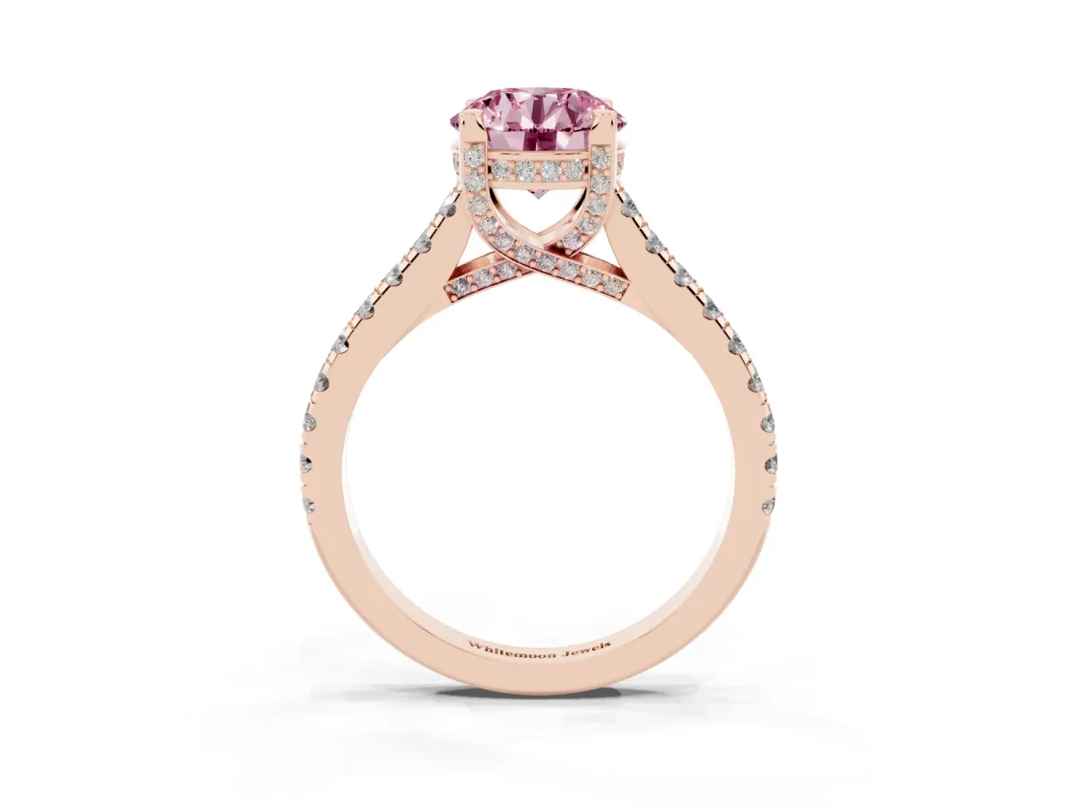 Fancy Pink Round Cut Brilliant Diamond Solitaire with Pavé Band and Four-Prong Setting Rose gold