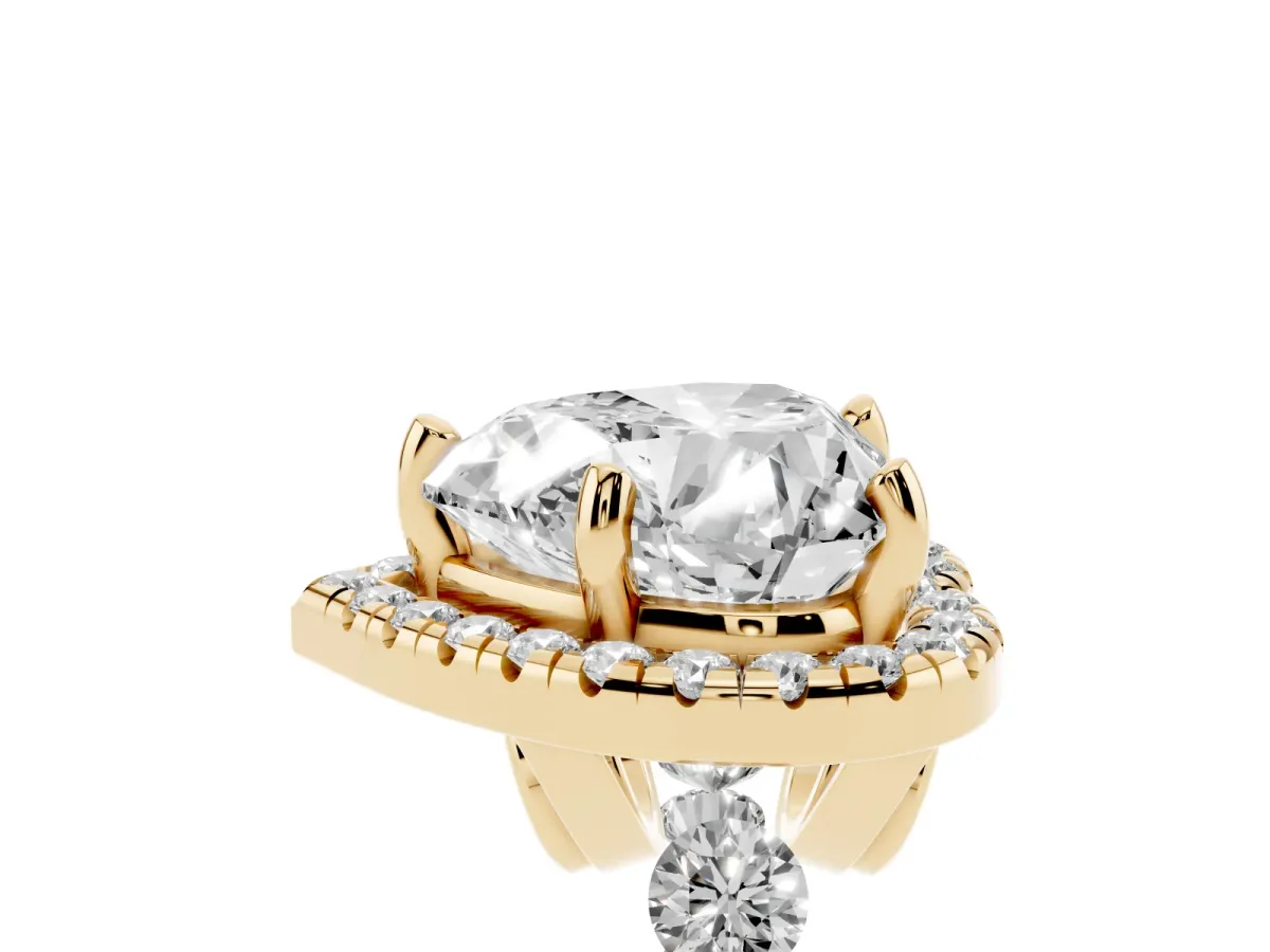 Heart Cut Halo Pavé Diamond Engagement Ring with Four-Prong Setting Yellow gold