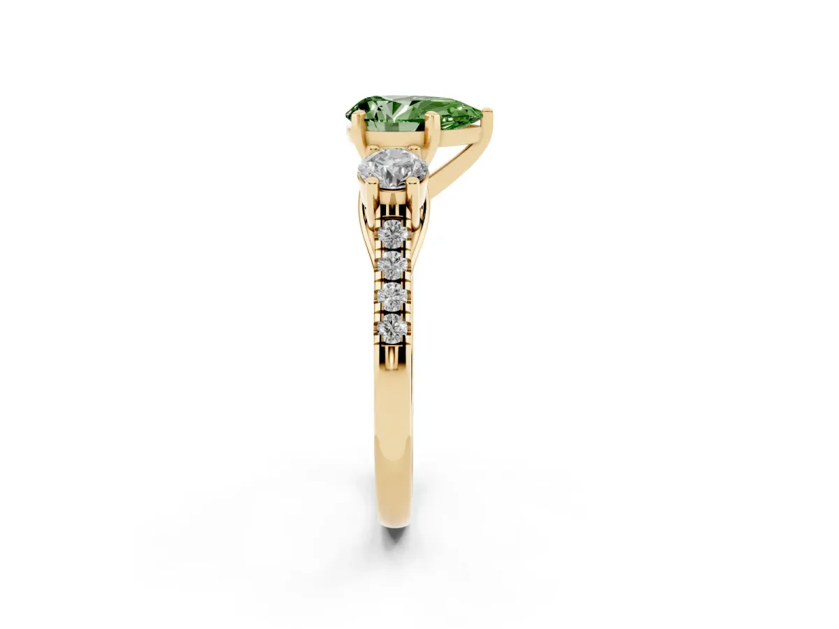 Fancy Green Three-Stone Pear Cut Diamond Pavé Band with Four-Prong Setting Yellow gold