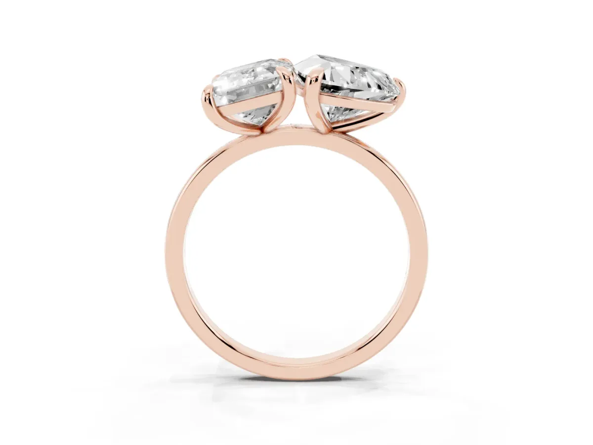 Emerald and Heart Toi Moi Ring with Prong Setting and Plain Band Rose gold