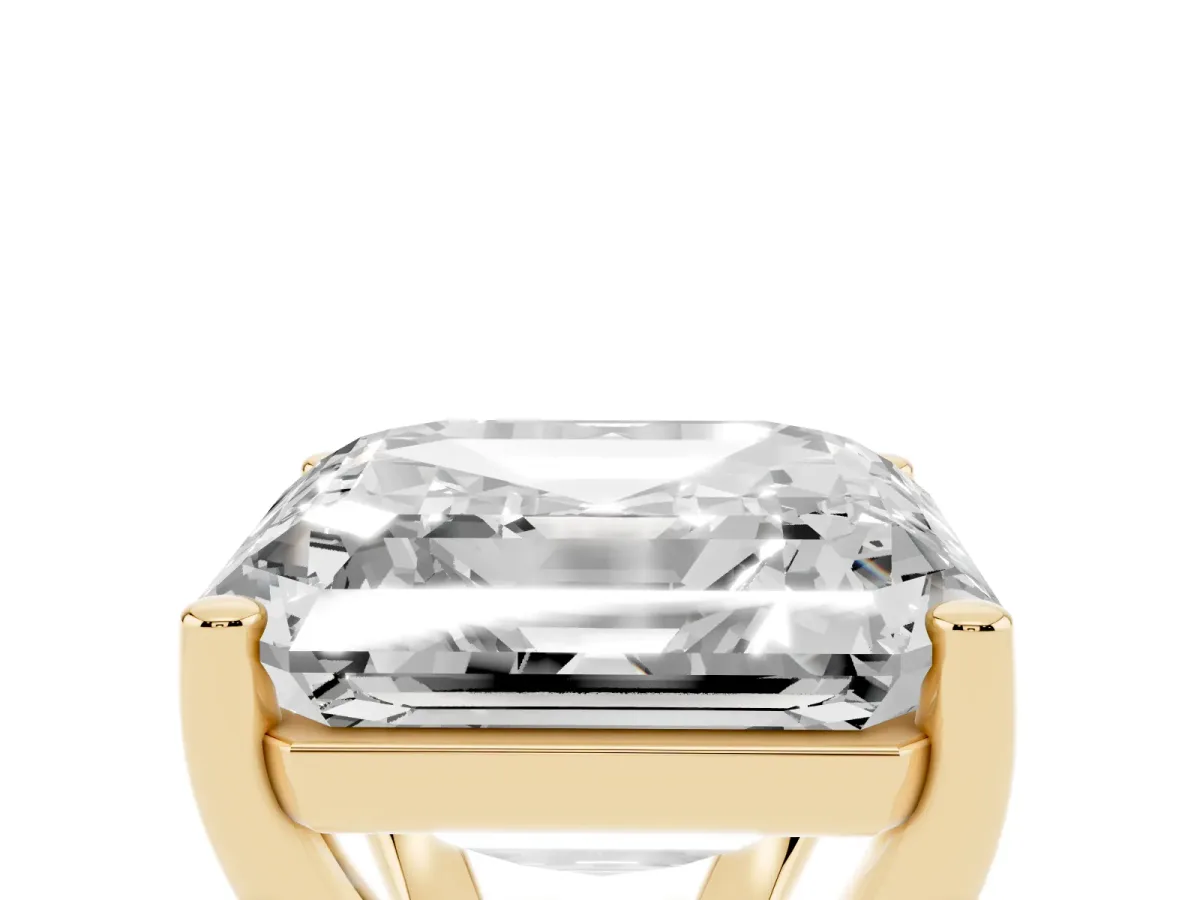 Asscher Cut Cut Diamond Solitaire Engagement Ring with Tapered Plain Band and Four-Prong Setting Yellow gold