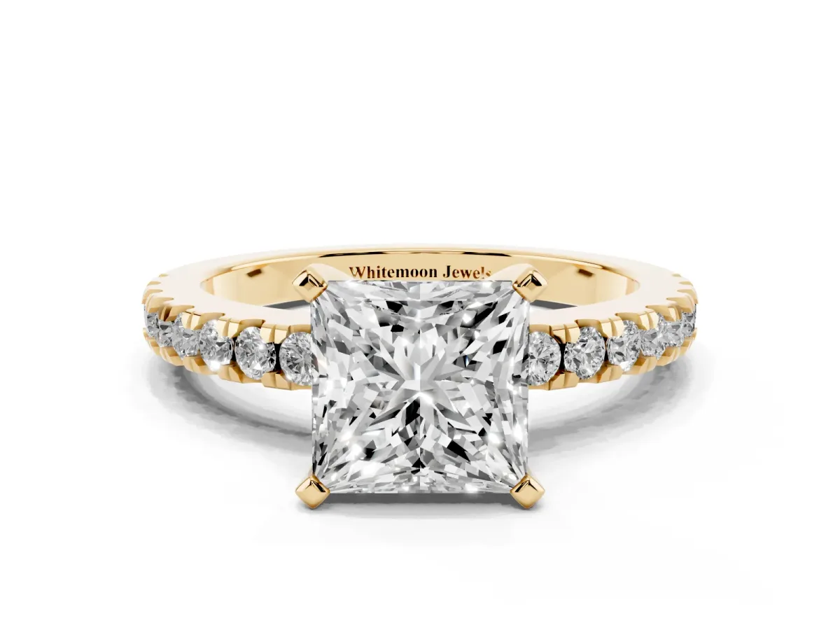 Princess Cut Solitaire Diamond with Pavé Band and Four-Prong Setting Yellow gold