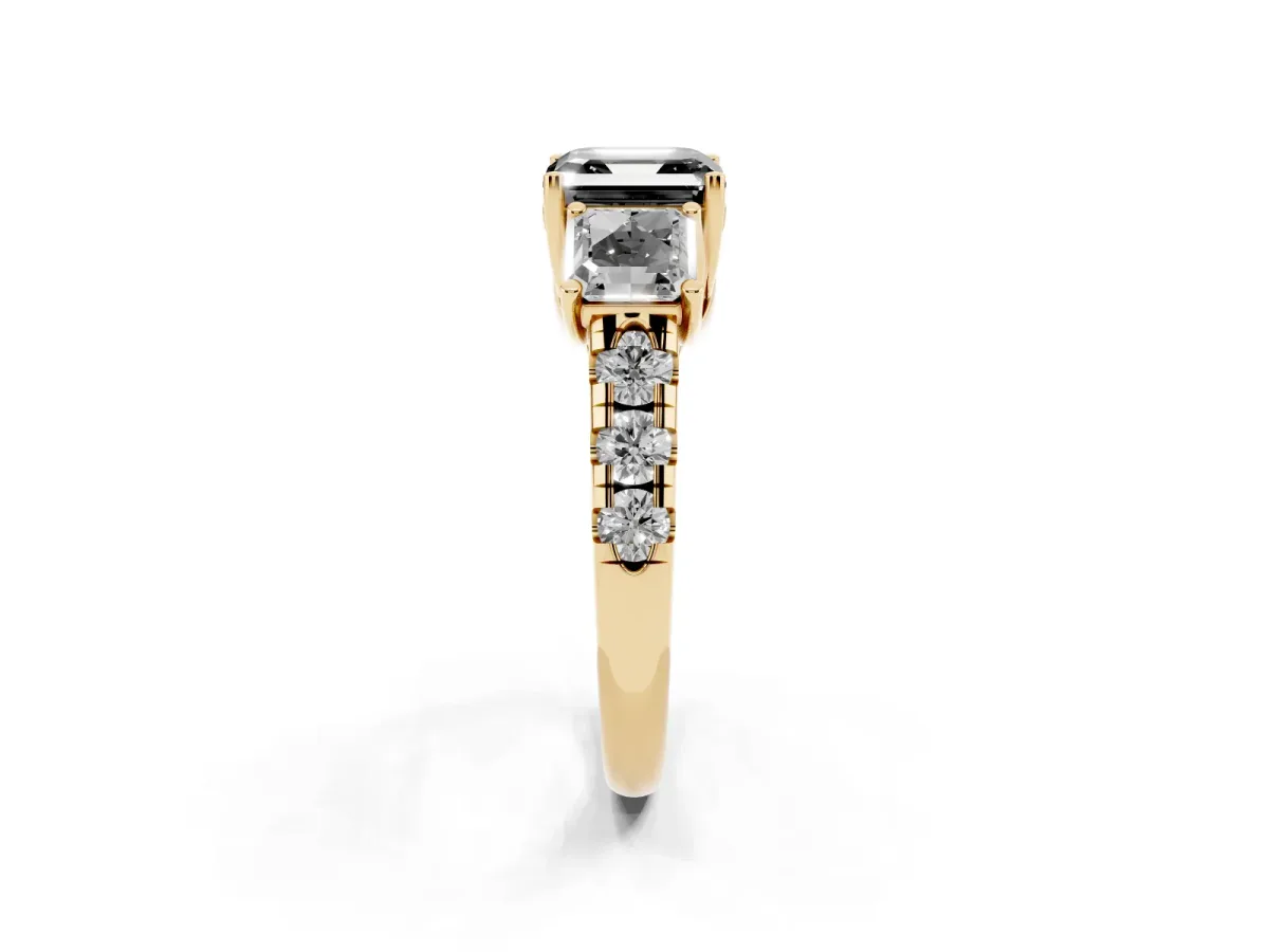 Fancy Black Three-Stone Asscher Cut Diamond Pavé Band with Prong Setting Yellow gold