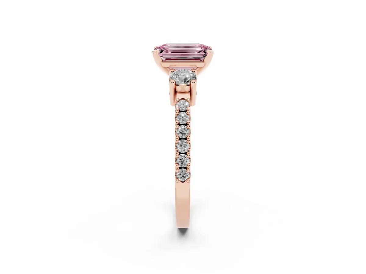 Fancy Pink Emerald Cut Three-Stone Diamond Pavé Band with Prong Setting Rose gold