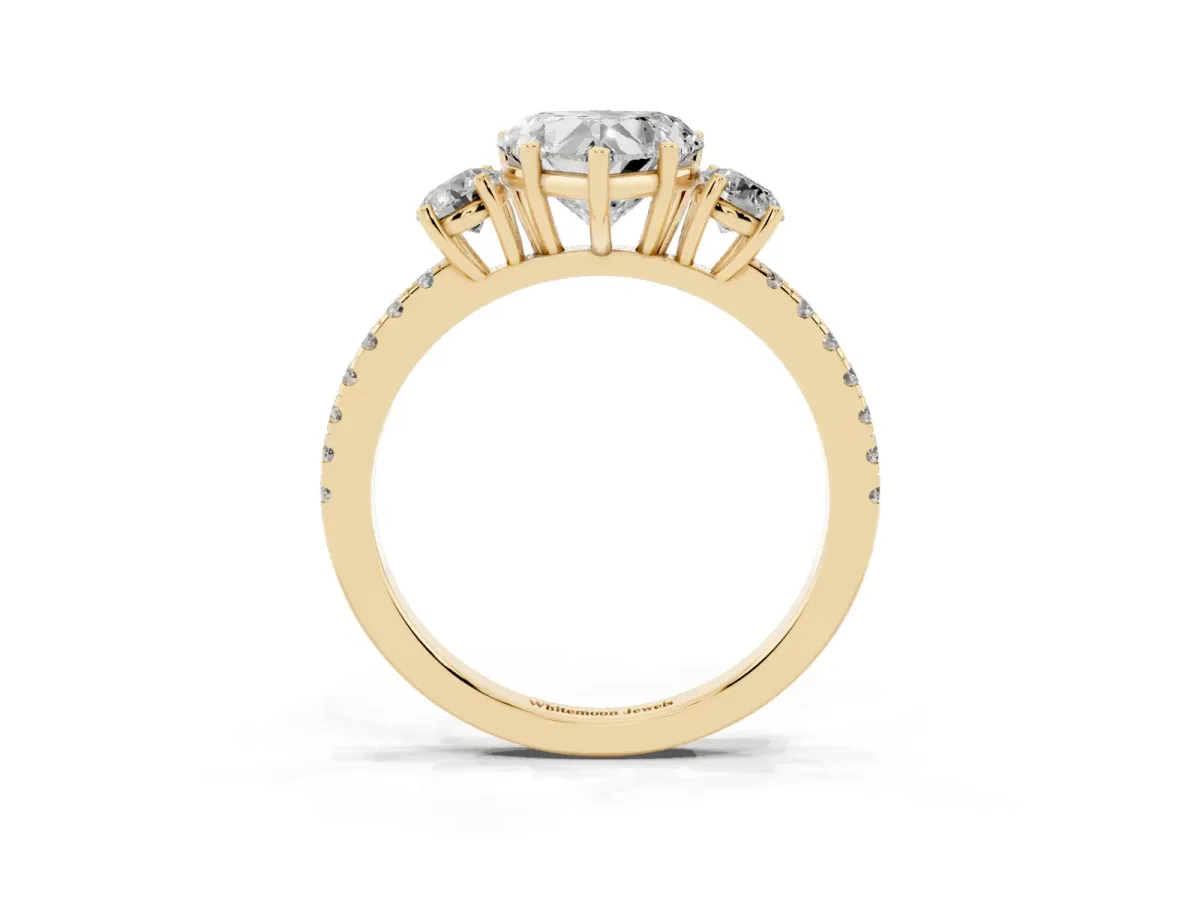 Three-Stone Heart Cut Cut Diamond Pavé Band with Prong Setting Yellow gold