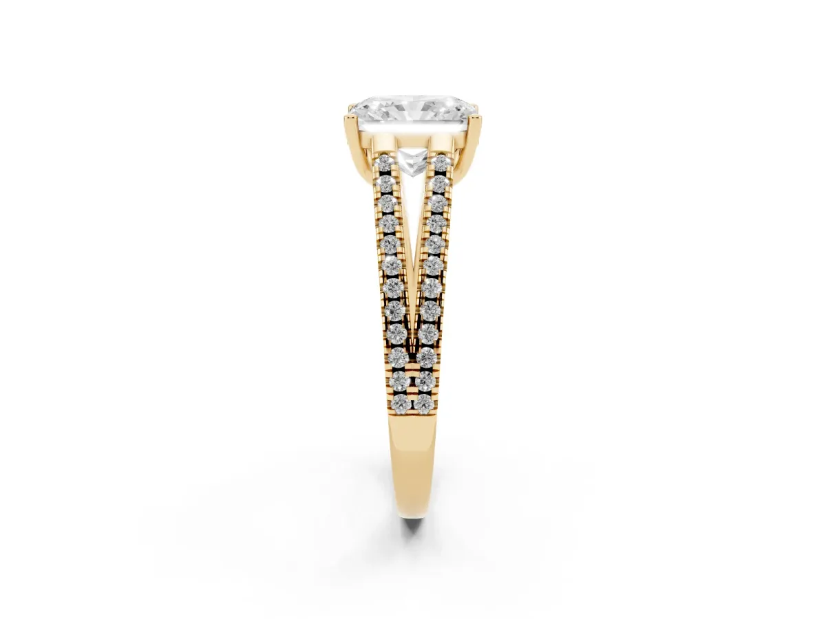 Radiant Cut Diamond Solitaire Engagement Ring with Split Shank Pavé Band Yellow gold