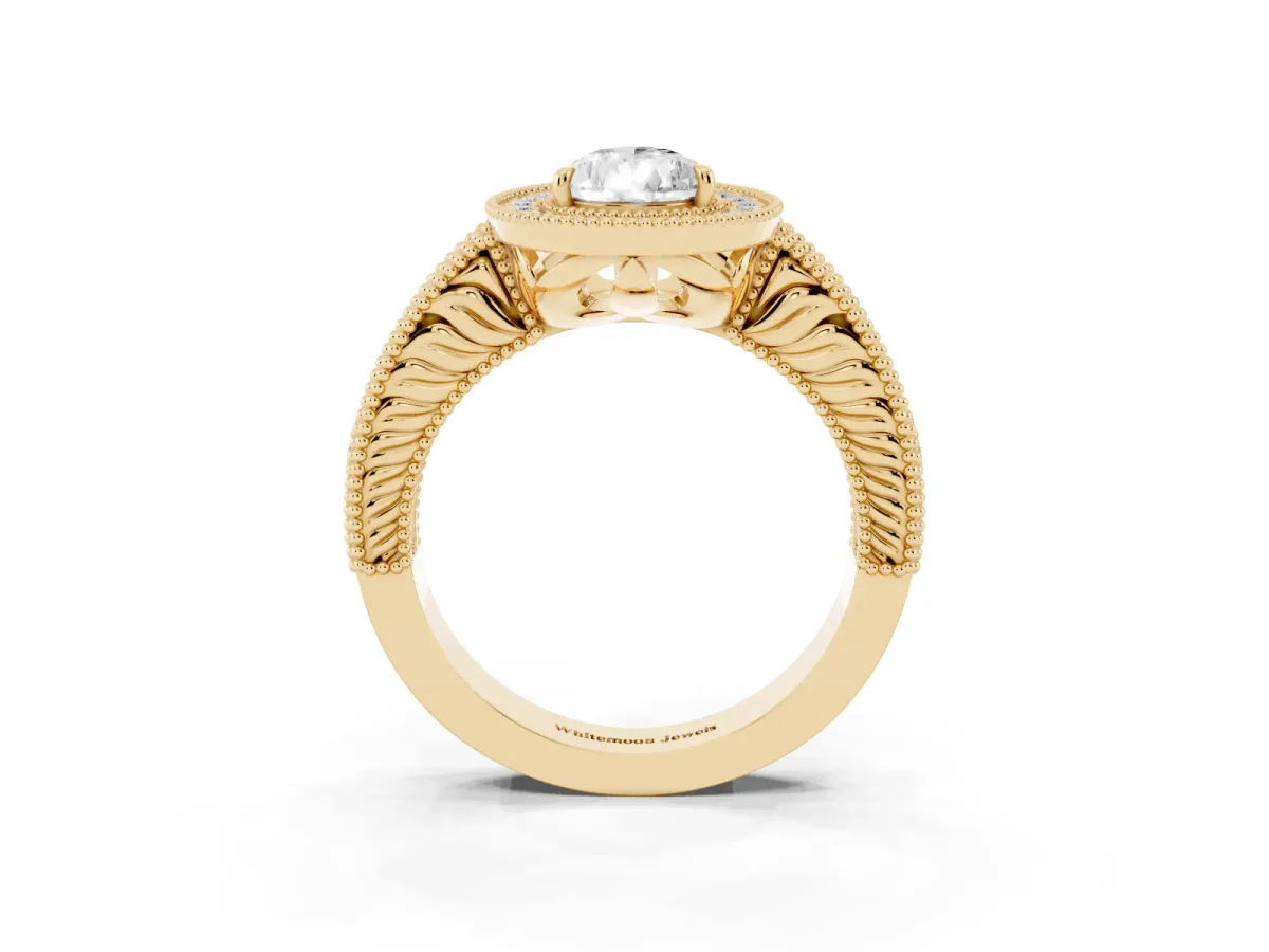 Pear Cut Cut Halo Diamond Ring with Pavé Band and Four-Prong Setting Yellow gold