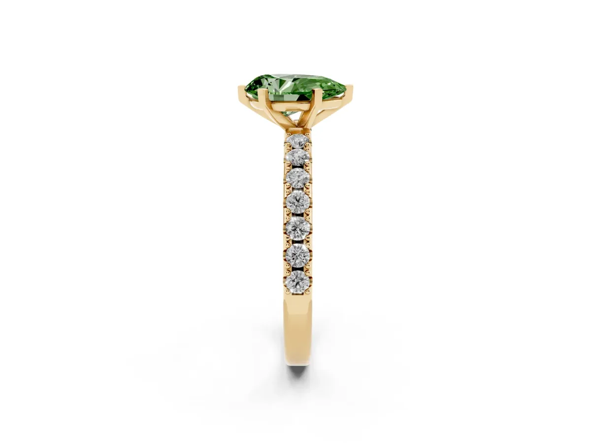 Fancy Green Pear Cut Diamond Solitaire Pavé Band with Four-Prong Setting Yellow gold