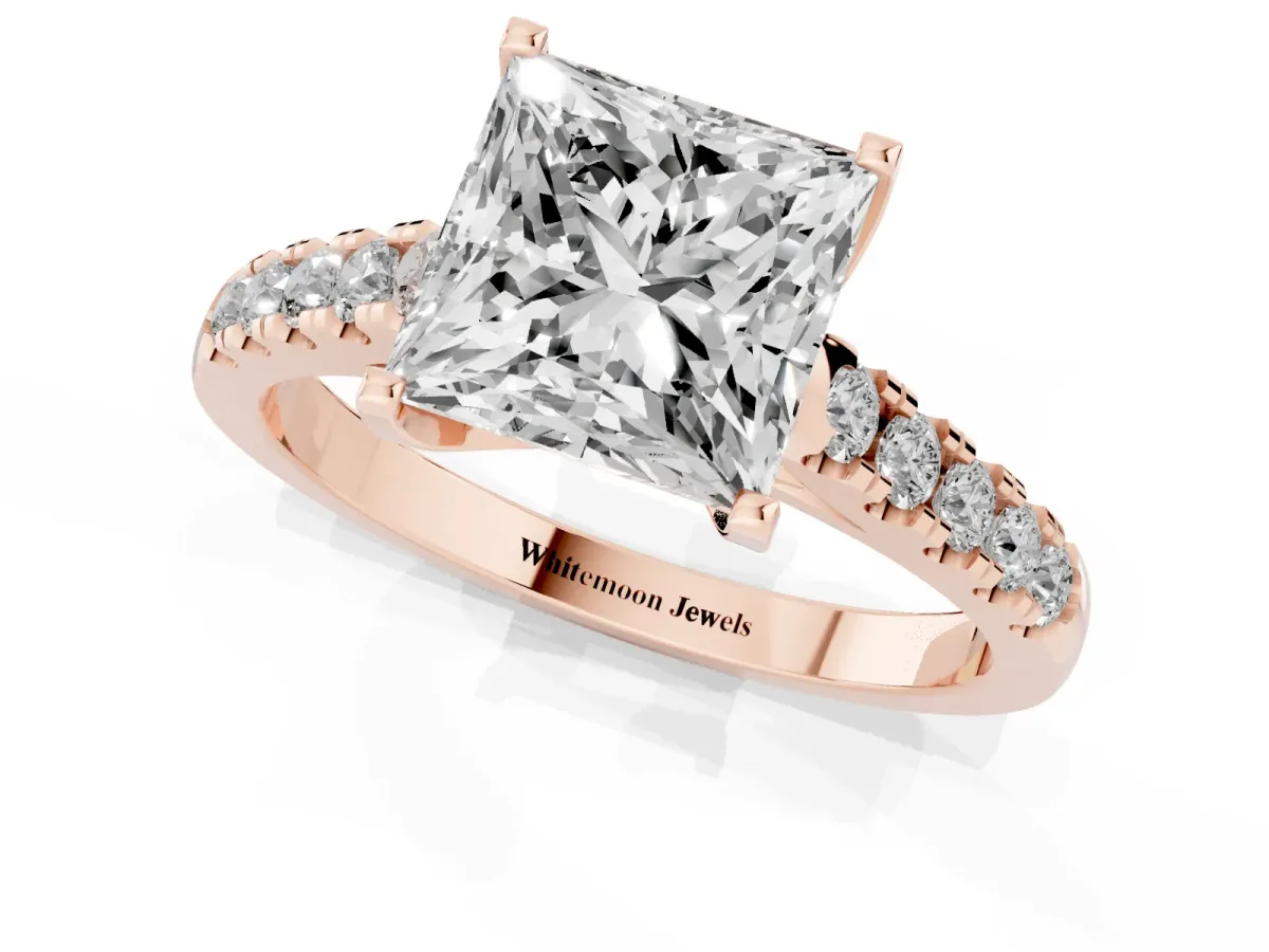 Princess Cut Diamond Pavé Band Solitaire Ring with Prong Setting Rose gold