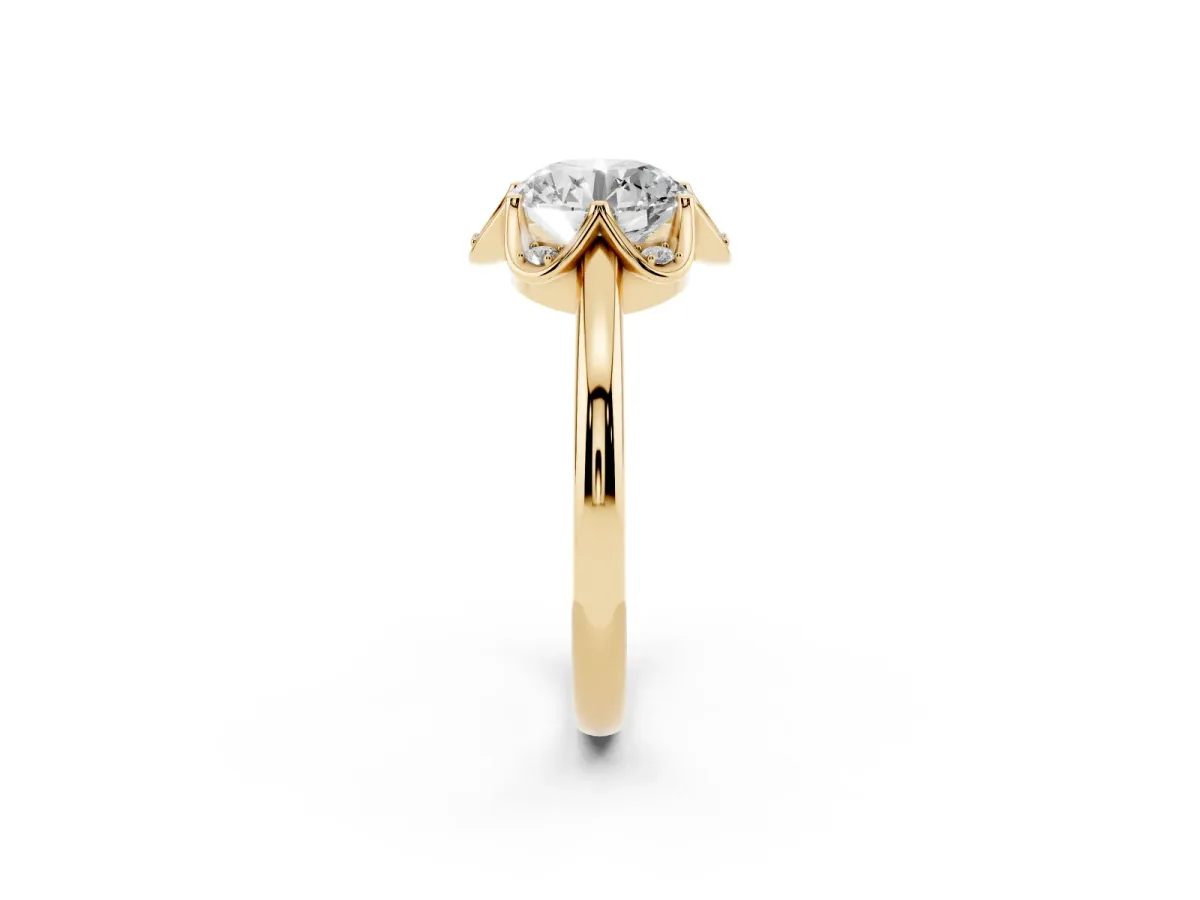 Round Cut Halo Diamond Ring with Round Cluster Setting, Solitaire Band, and Four-Prong Setting Yellow gold