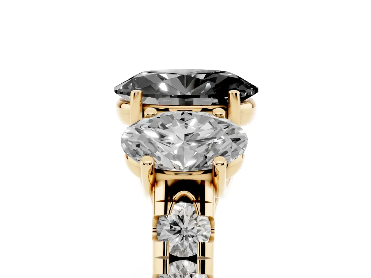 Fancy Black Three-Stone Oval Cut Diamond Pavé Band with Prong Setting Yellow gold