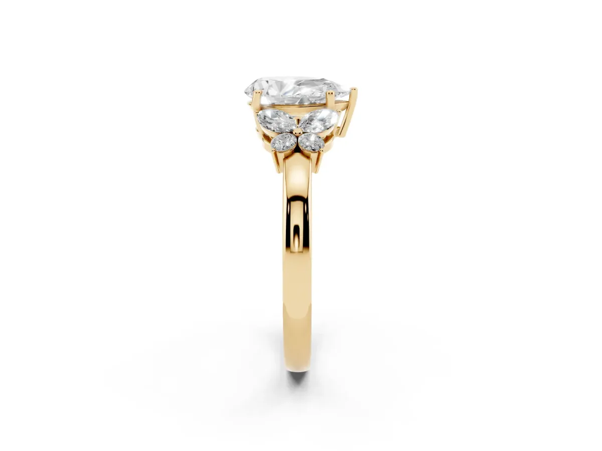 Pear Cut Cut Solitaire Floral Diamond Ring with Four-Prong Setting Yellow gold