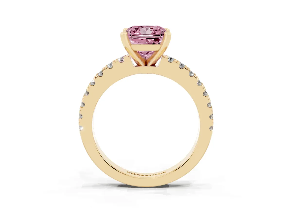 Fancy Pink Princess Cut Solitaire Diamond with Pavé Band and Four-Prong Setting Yellow gold