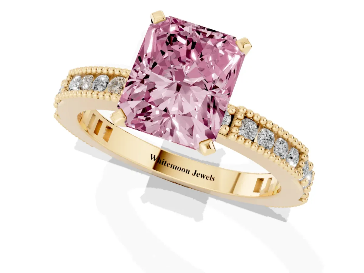 Fancy Pink Radiant Cut Solitaire with Pavé Band and Four-Prong Setting Yellow gold