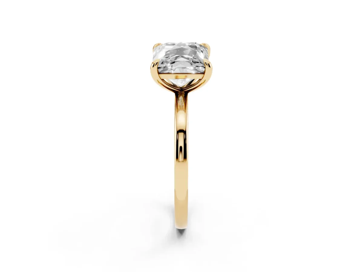 Cushion and Princess Toi Moi Ring with Prong Setting and Plain Band Yellow gold