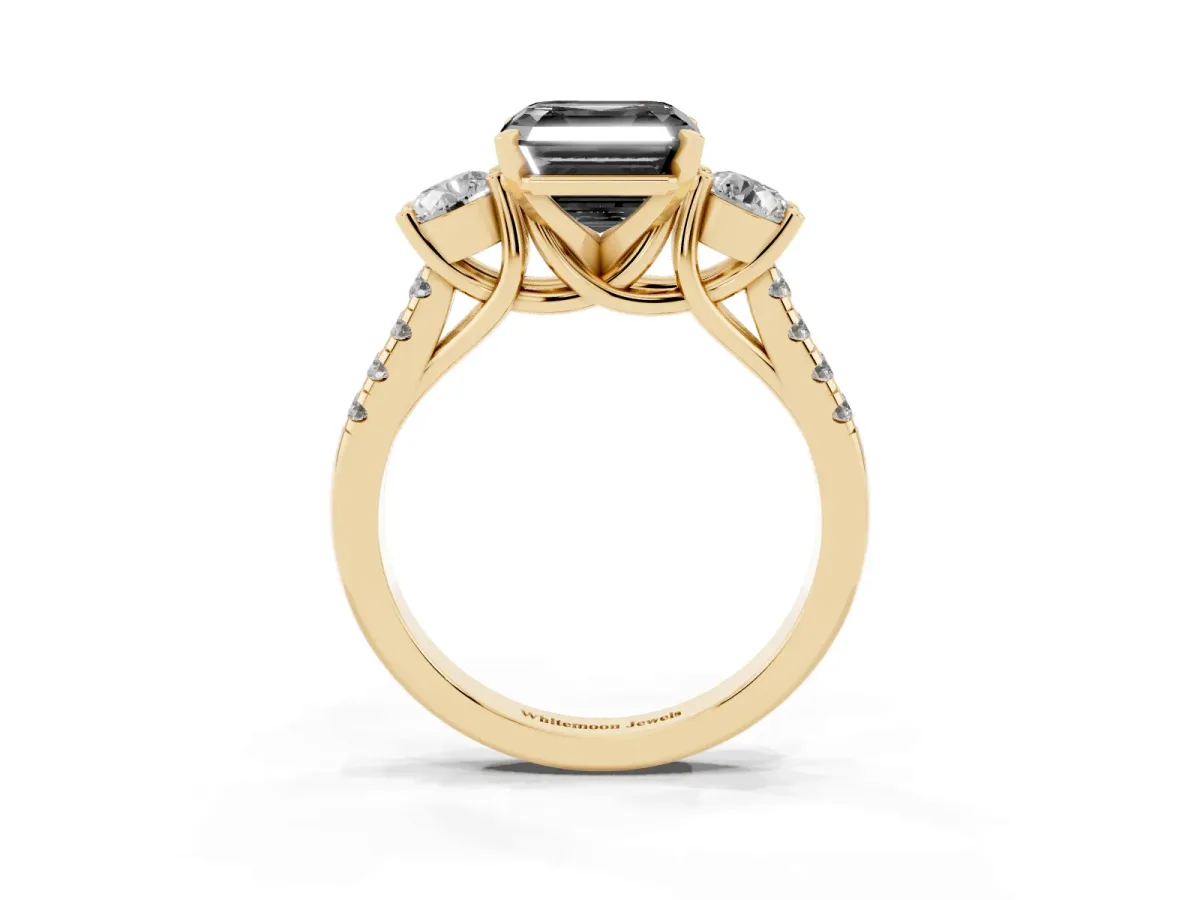 Fancy Black Three-Stone Asscher Cut Diamond Pavé Band with Four-Prong Setting Yellow gold