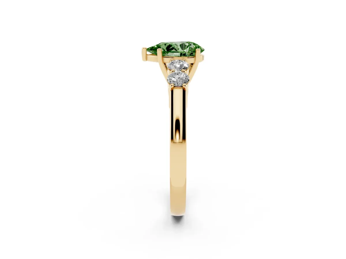 Fancy Green Pear Cut Cut Diamond Five-Stone Prong Set White Gold Ring Yellow gold