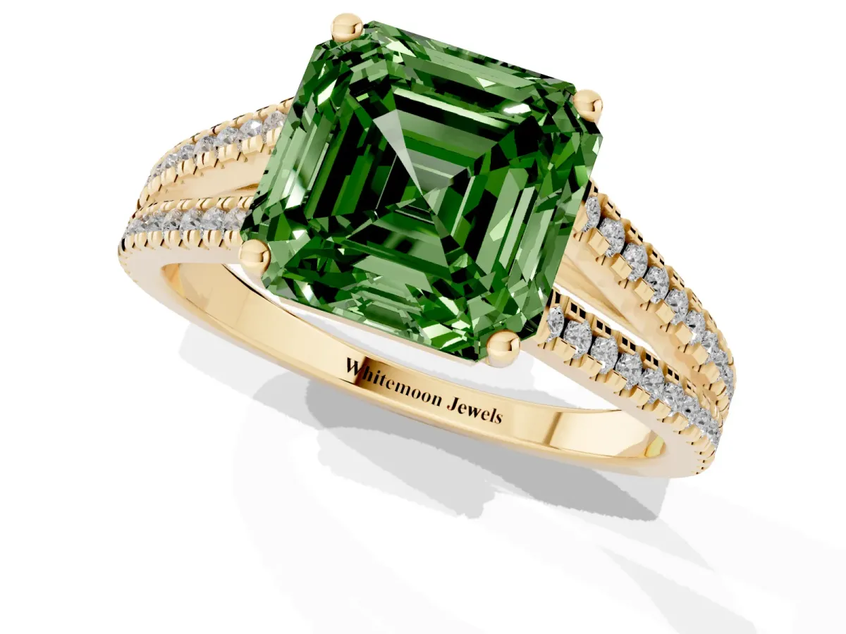 Fancy Green Asscher Cut Diamond Solitaire Engagement Ring with Split Shank Pavé Band Yellow gold