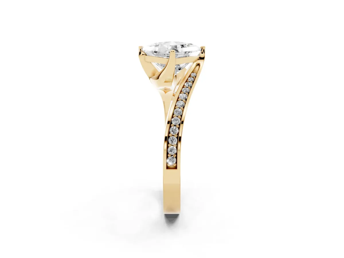 Princess Cut Solitaire Diamond Twist Band with Pavé Setting and Four-Prong Setting Yellow gold