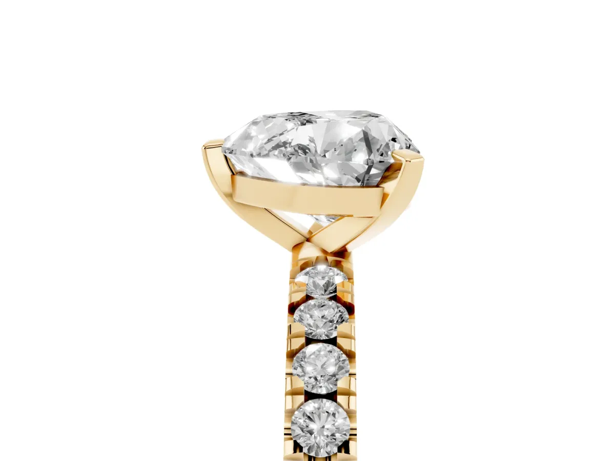 Heart Cut Diamond Pavé Band Solitaire with Four-Prong Setting Yellow gold