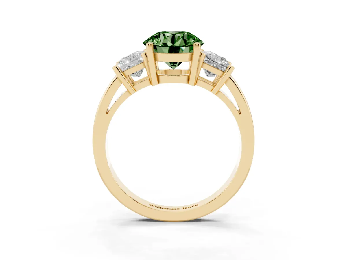 Fancy Green Three-Stone Round Cut Cut Solitaire Ring with Prong Setting Yellow gold