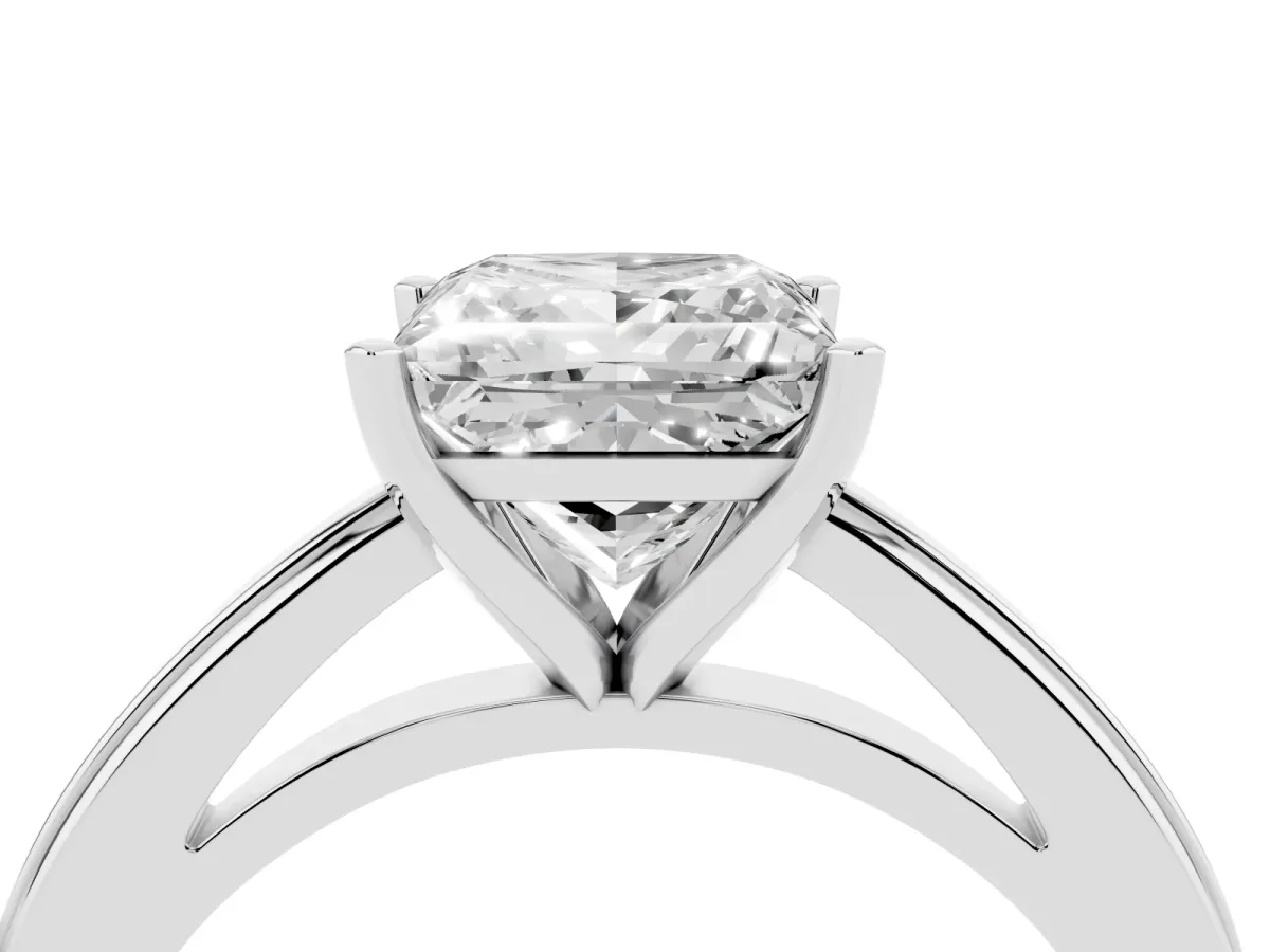 Princess Cut Solitaire Diamond Ring with Four-Prong Setting and Classic Band Platinum