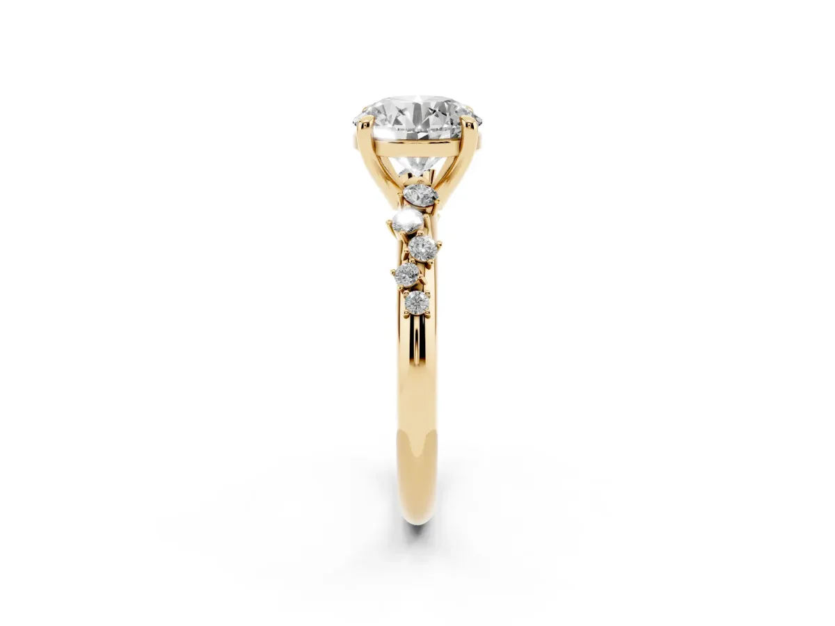 Round Cut Cut Diamond Vine Band with Four-Prong Setting Yellow gold