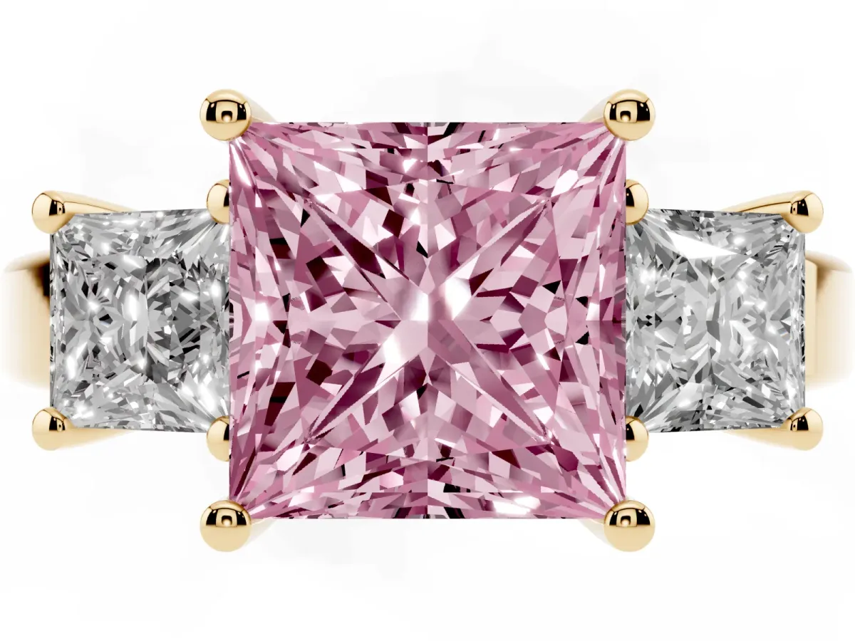 Fancy Pink Three-Stone Princess Cut Cut Solitaire Ring with Prong Setting Yellow gold