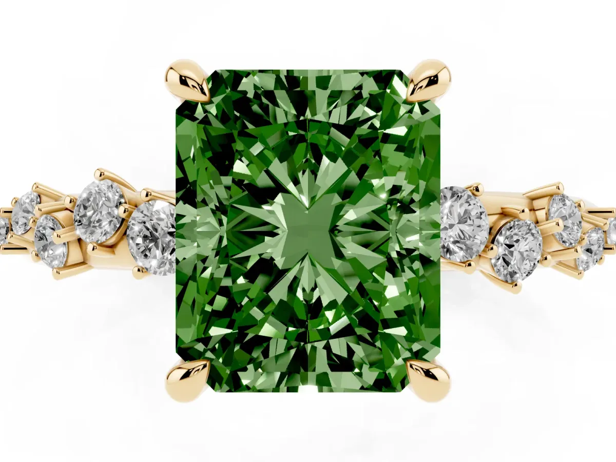 Fancy Green Radiant Cut Cut Diamond Vine Band with Four-Prong Setting Yellow gold