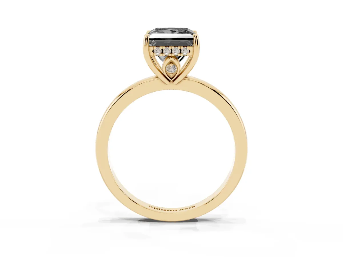 Fancy Black Princess Cut Solitaire Diamond Ring with Prong Setting and Plain Band Yellow gold