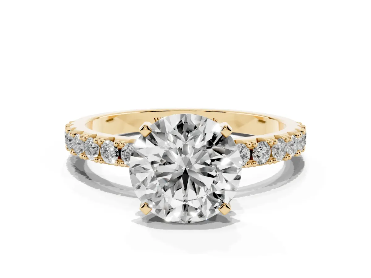 Round Cut Diamond Solitaire Pavé Band with Four-Prong Setting Yellow gold