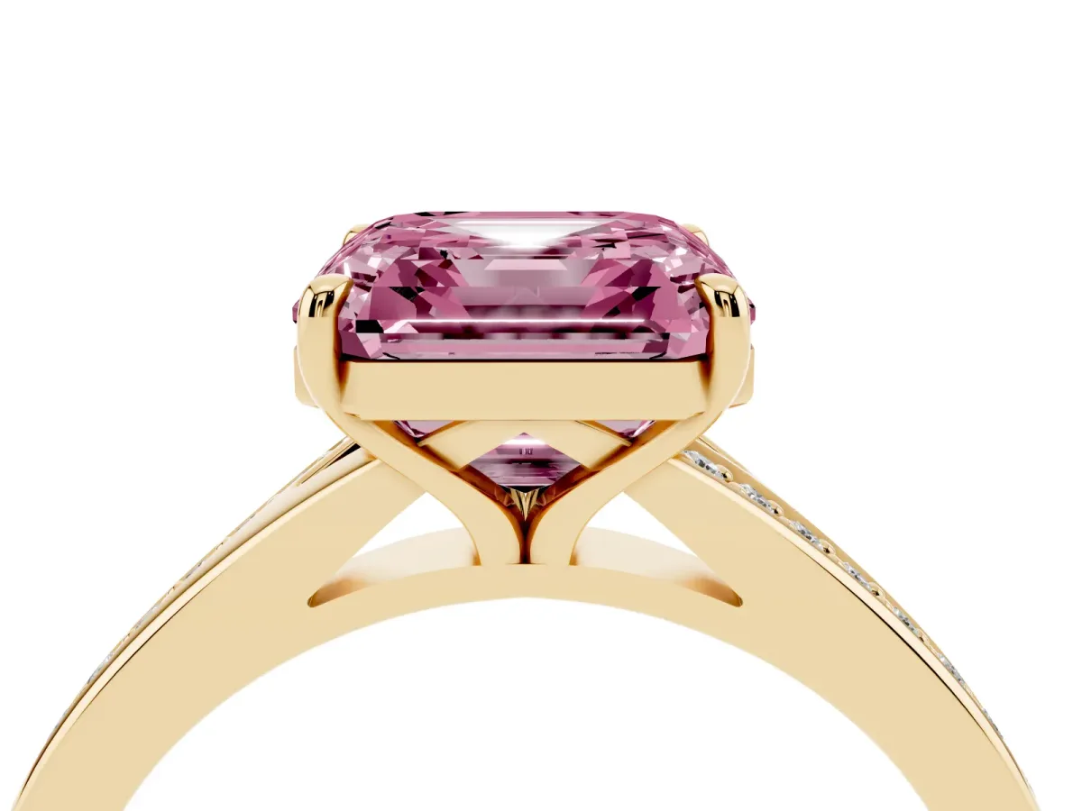 Fancy Pink Asscher Cut Diamond Solitaire Ring with Pavé Band and Prong Setting Yellow gold