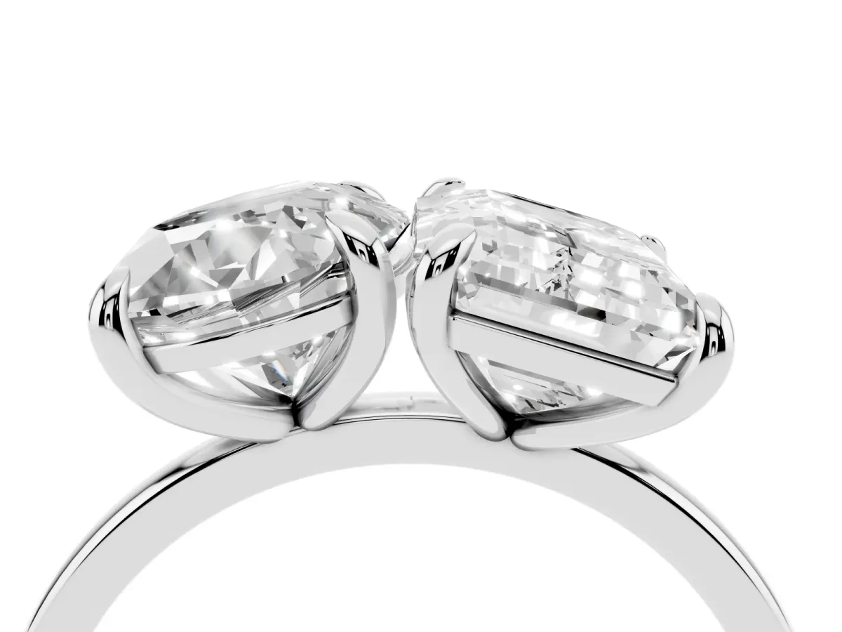 Round and Radiant Toi Moi Ring with Prong Setting and Plain Band White gold