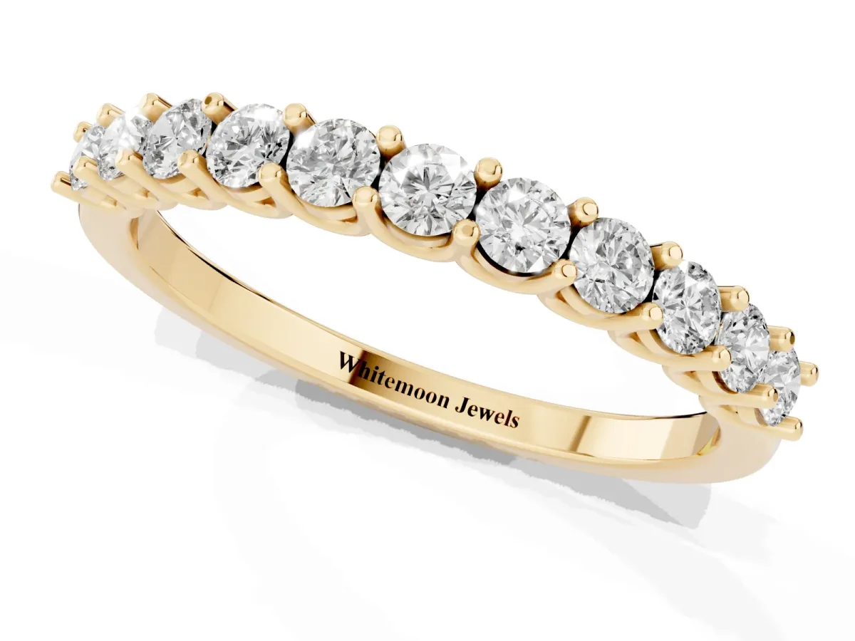 Round Diamond Pavé Half-Eternity Band Yellow gold