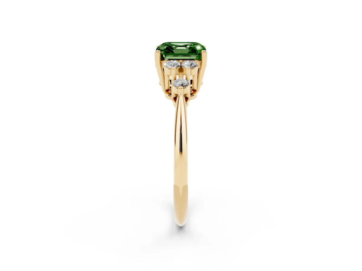 Fancy Green Asscher Cut Cut Diamond Cluster Ring with Solitaire Band and Four-Prong Setting Yellow gold