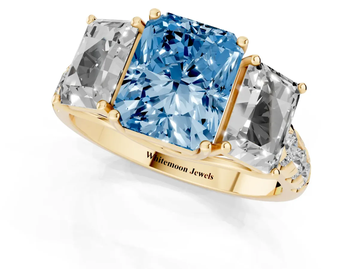 Fancy Blue Three-Stone Radiant Cut Diamond Pavé Band with Prong Setting Yellow gold