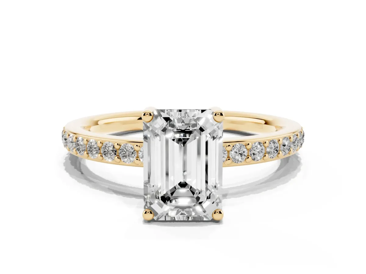 Emerald Cut Cut Diamond Pavé Band Ring with Four-Prong Setting Yellow gold